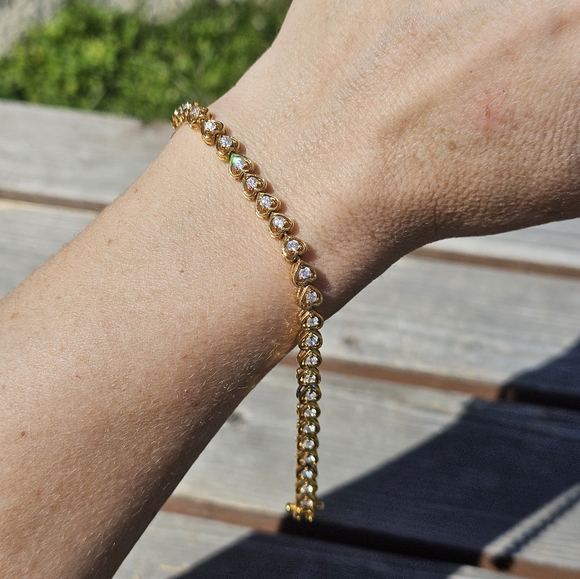 Gold 925 hearts diamond tennis bracelet - Picture 3 of 6